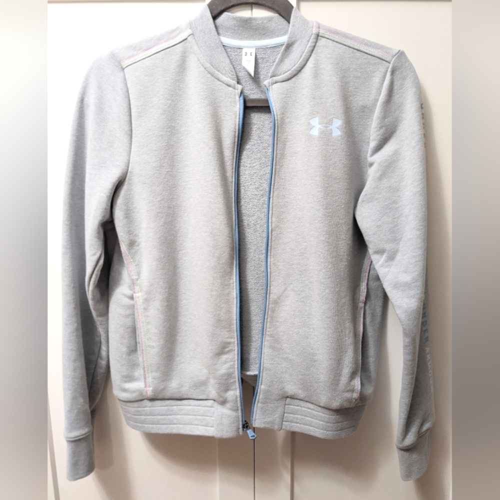 UNDER ARMOUR, Zip Up with Pockets, Size Youth Large.